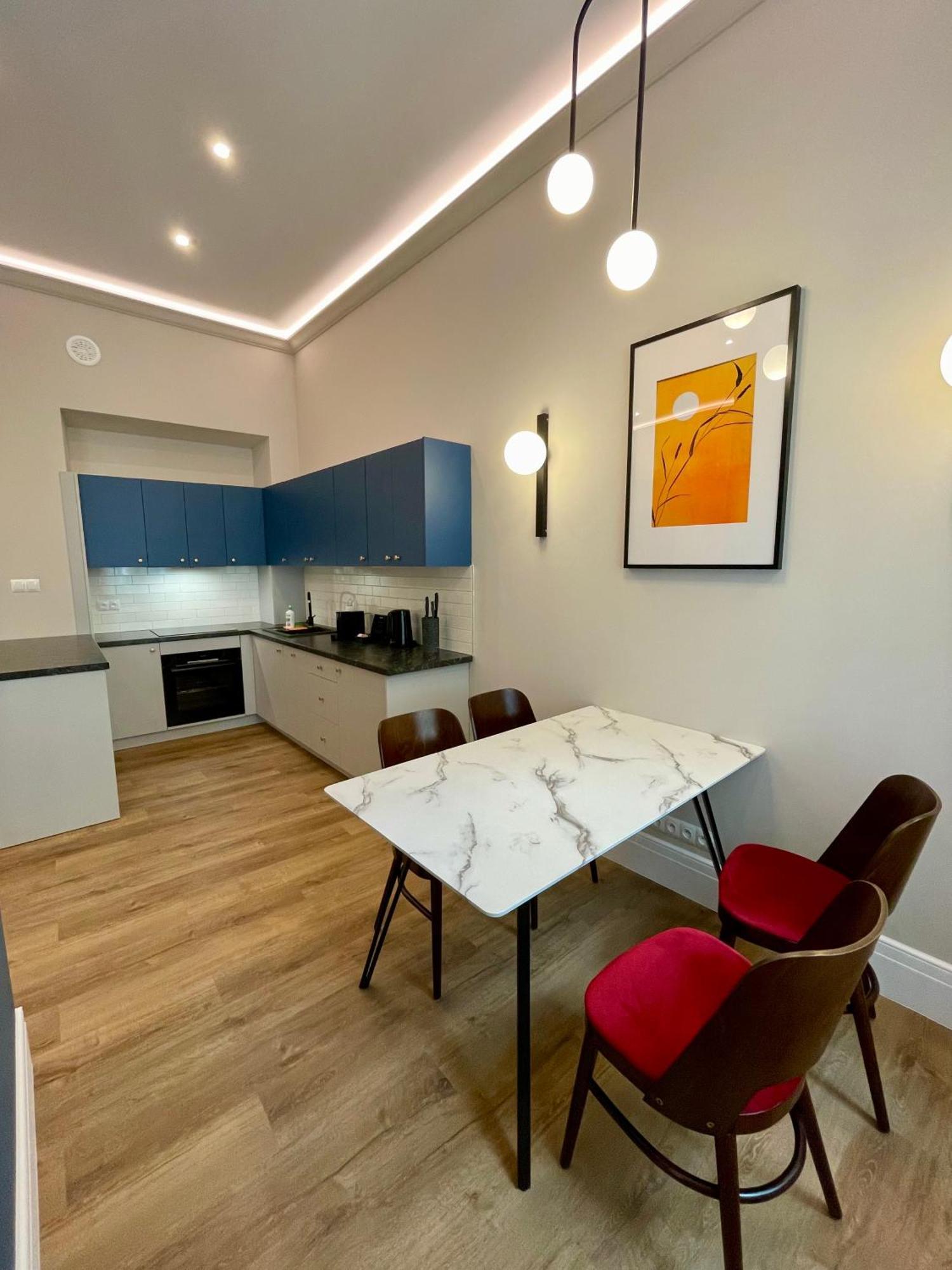 Golden Queen Apartment City Center Krakau Buitenkant foto